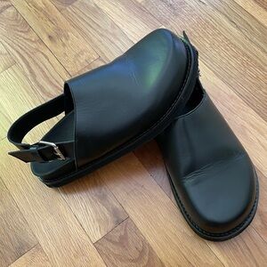 Black leather slingback clog 6.5